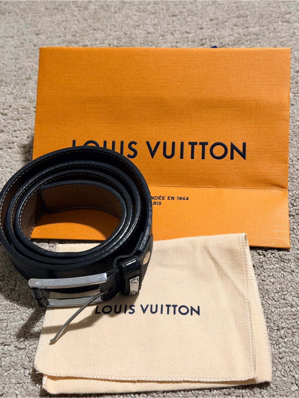 Louis Vuitton Black Leather Men’s Belt with Silver Buckle